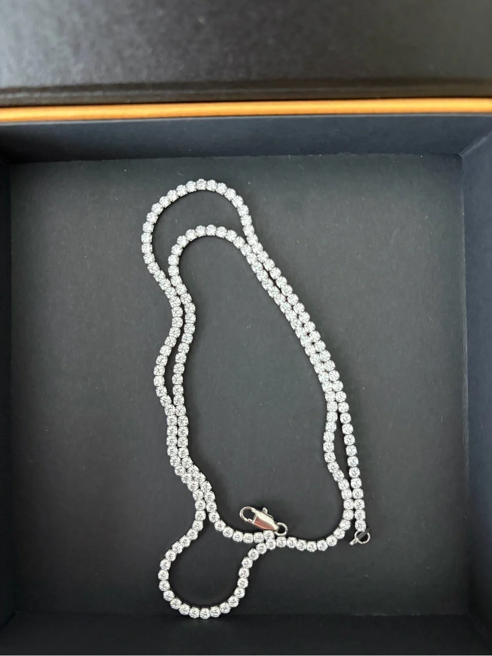 GLD necklace